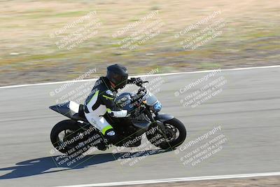 media/Feb-05-2023-Classic Track Day (Sun) [[c35aca4a42]]/Group 2/session 1 turn 9/